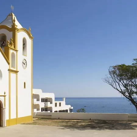 Casa Mademeluz Vue Mer, Plage A Pied, Lagos Holiday home